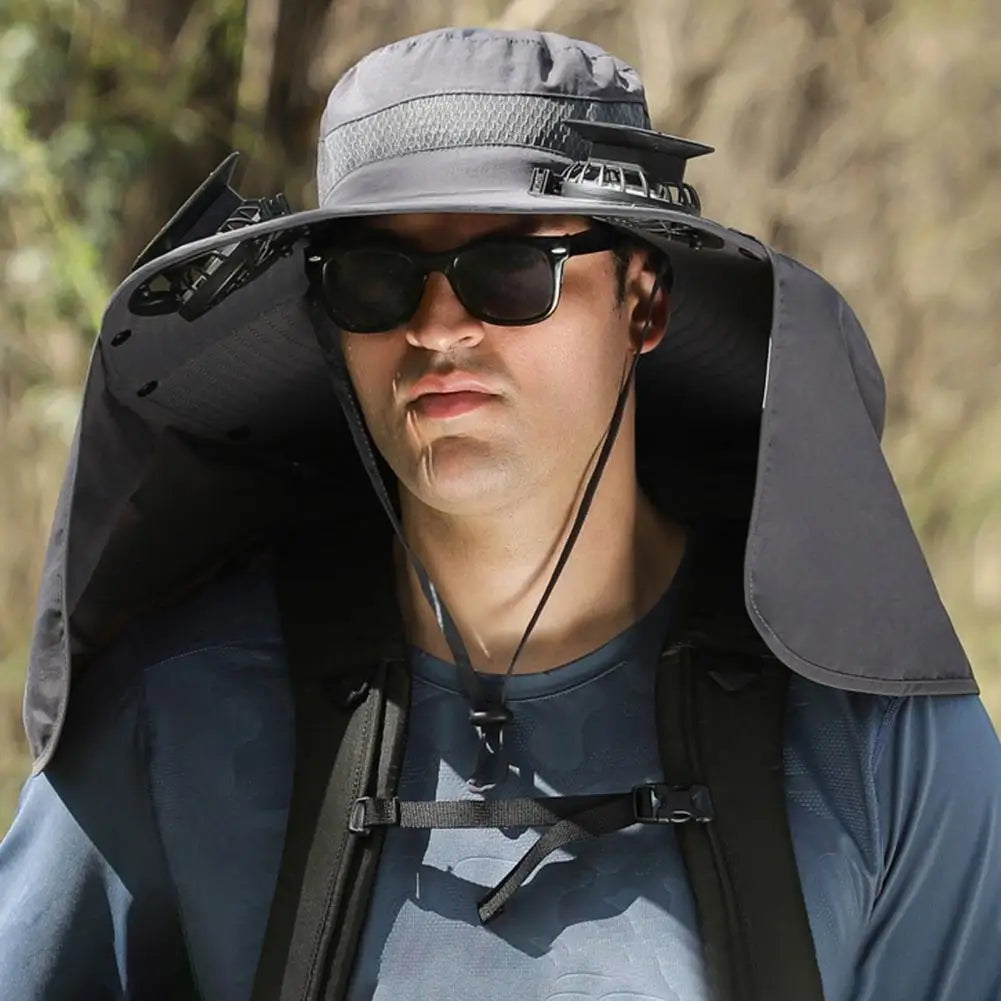BreezeCap™ – Dual-Fan Cooling, Solar Powered