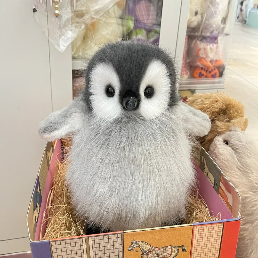 🐧 Pippin - Lifelike Penguin Plush Toy - Your Adorable Arctic Companion
